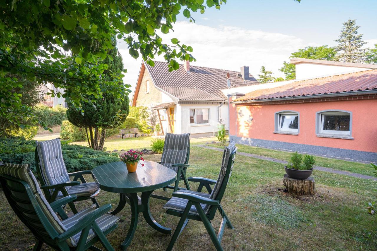 Ferienwohnung Schmidt In Altglobsow Grosswoltersdorf Bagian luar foto